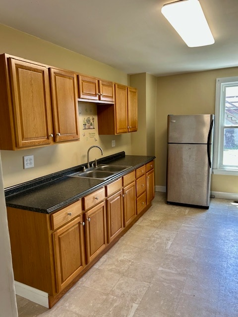 Foto del edificio - 348 Maple Ave