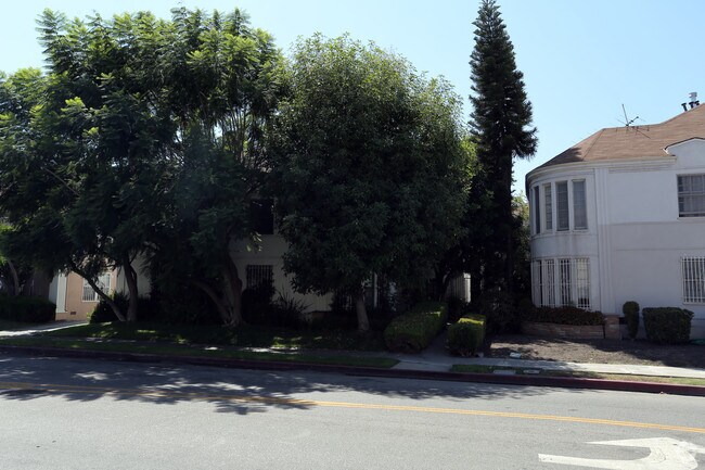 Foto del edificio - 607 Hauser Blvd