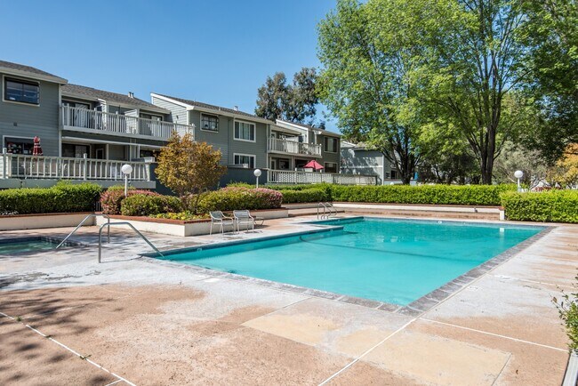 Foto del edificio - 3651 Knollwood Terrace