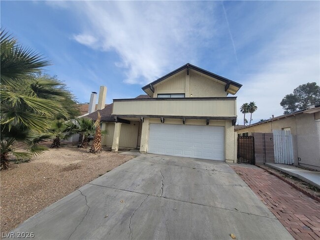 Building Photo - 4760 Woodridge Rd