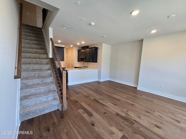 Building Photo - 1403 Kingsley St