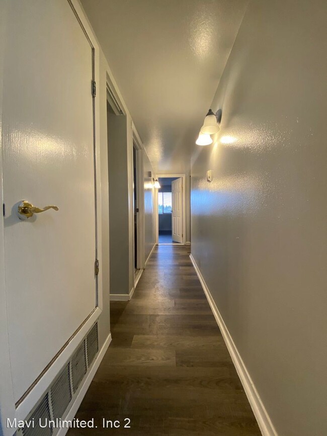 Building Photo - 3 br, 2 bath House - 18193 E Kentucky Ave ...