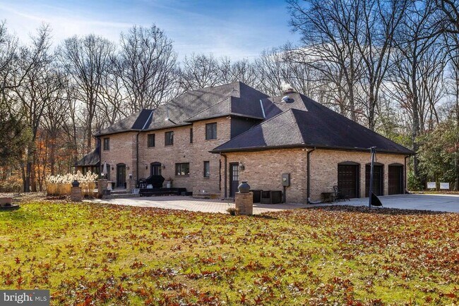 Foto del edificio - 1322 Commissioners Rd