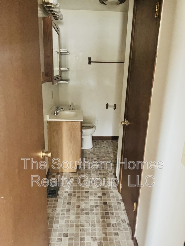 Building Photo - 2439 US-411