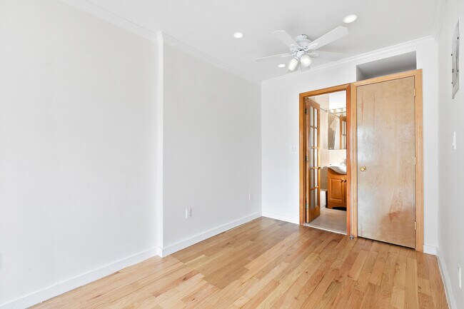 Building Photo - 23 Clinton St