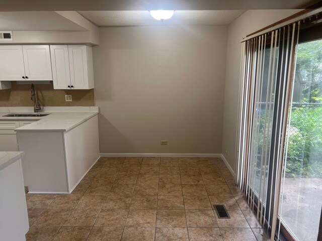Foto del edificio - 369 Kirkwood Cir
