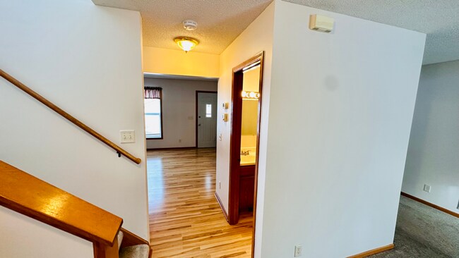 Foto del edificio - 335 Sherwood Ave