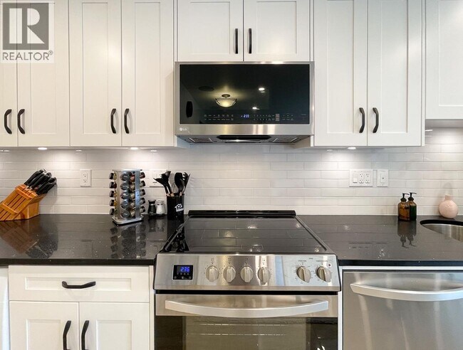 Photo du bâtiment - 7986 Rosewood St