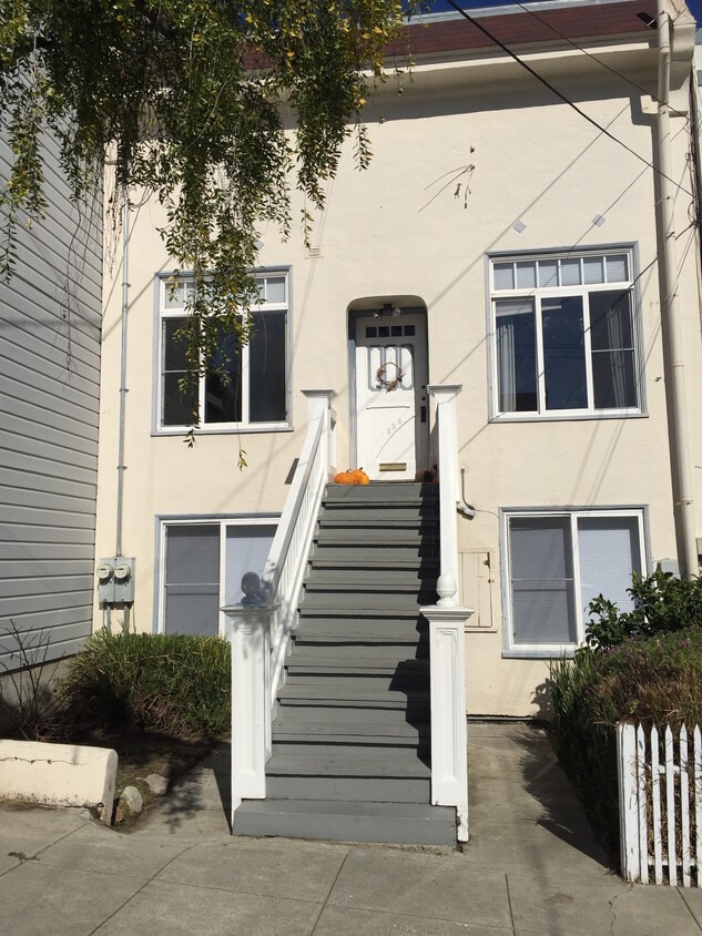 Front of Building - 334 Duncan St