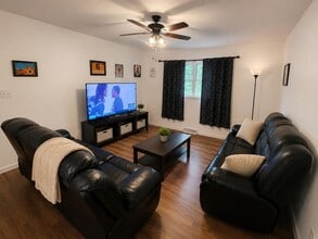 Building Photo - 14159 Talcott Dr