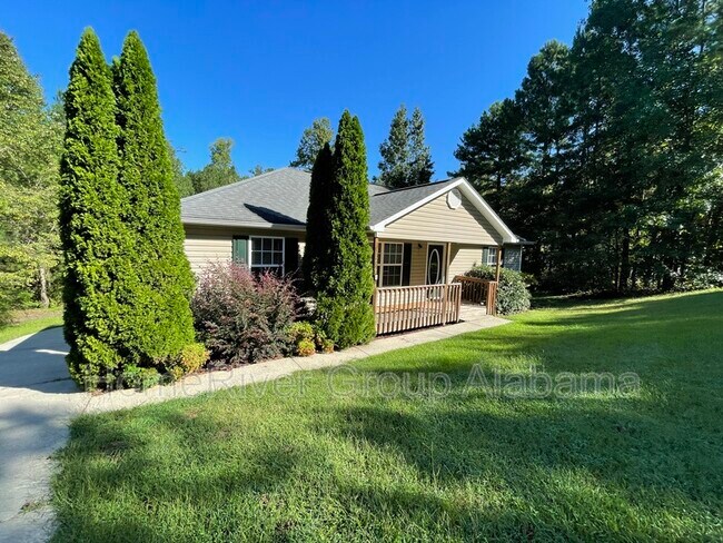 Building Photo - 1216 Railroad Dr
