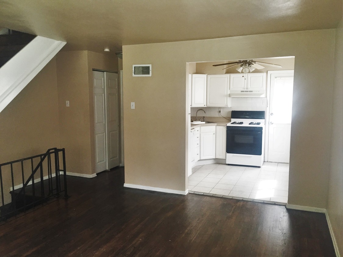 Foto principal - 3128 Glenwood Ct