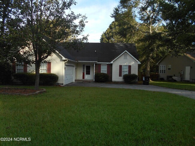 Building Photo - 102 Yellowwood Dr