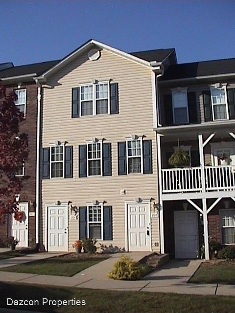 Primary Photo - 2 br, 2.5 bath House - 119 Steam Engine Dr...
