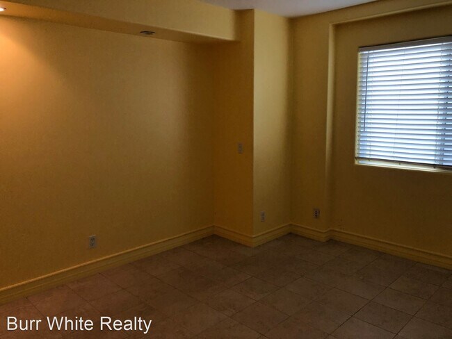 Building Photo - 1 br, 1 bath House - 117 30th St. A