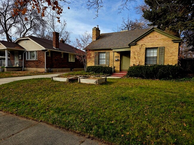 Foto del edificio - 2528 Beverly St E