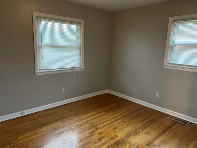 Building Photo - 2391 Allen Dr