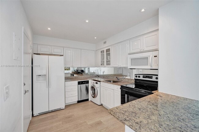 Foto del edificio - 6770 Indian Creek Dr