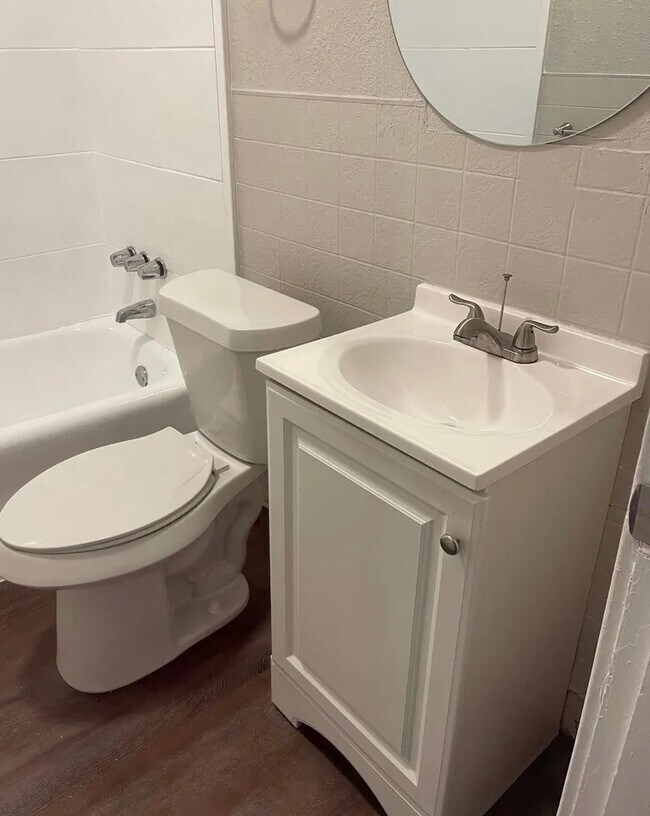 Foto del edificio - 2246 Simpson St