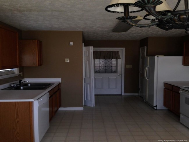 Foto del edificio - 256 Fading Trail Ln