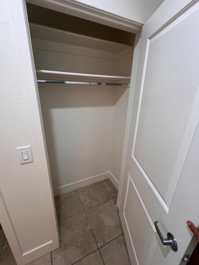 Building Photo - HST