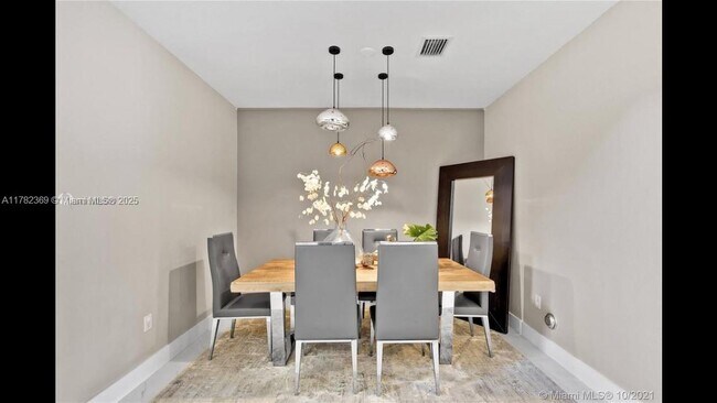 Foto del edificio - 983 SW 149th Ct