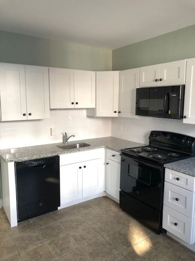 Building Photo - 1415 Eleventh St