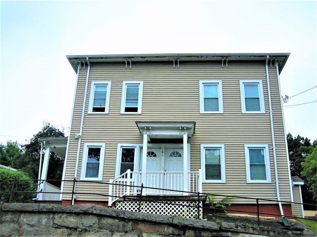 Primary Photo - 141 Salem St
