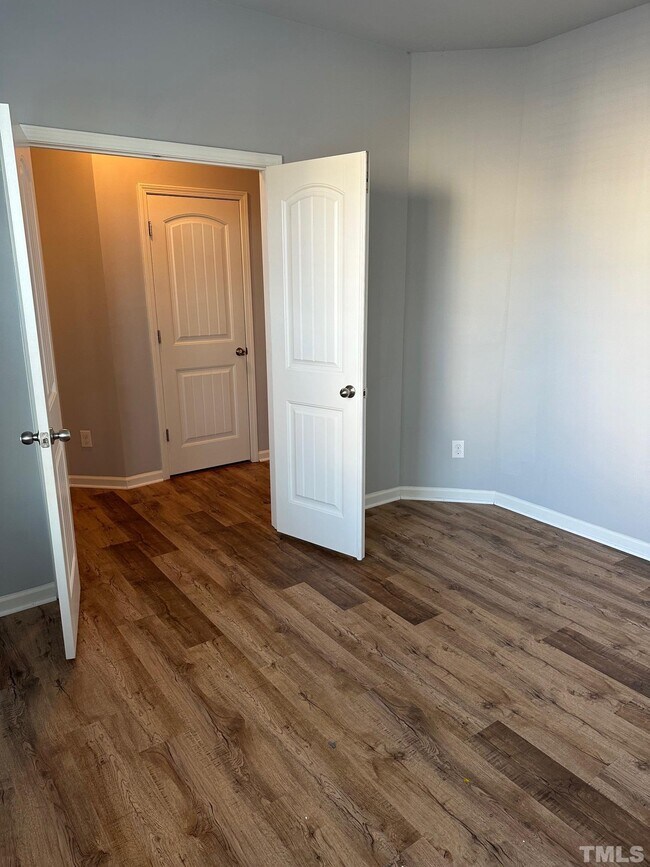 Foto del edificio - 3228 Warm Springs Ln