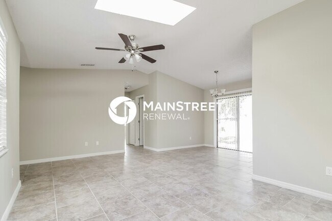 Foto del edificio - 3 Bedroom Pet-Friendly Home in Palm Bay, FL with Main Street Renewal