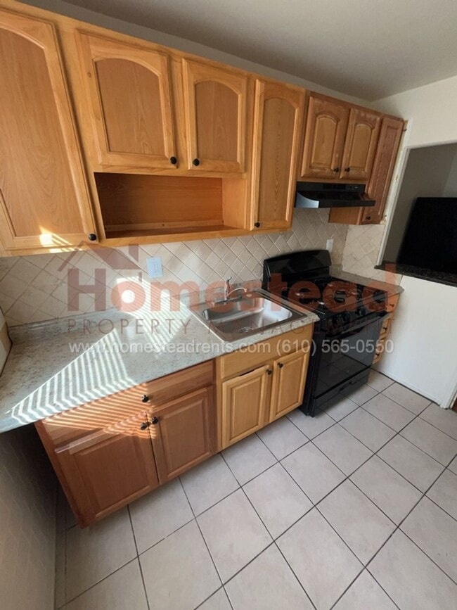 Building Photo - 3 Bedroom Home in Upper Darby!