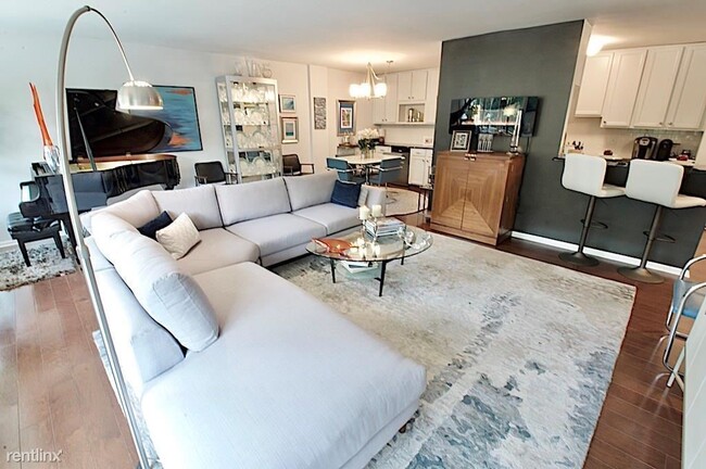 Building Photo - 1 br, 1 bath Condo - 25 E 40th St Apt 3F # 3F