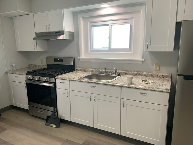 Building Photo - 32 Bellevue Ter