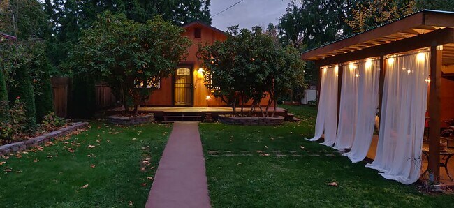 Foto del edificio - 3842 Idaho St