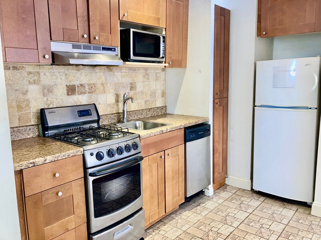 Primary Photo - Riverwest Condominiums