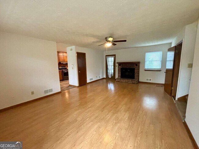 Building Photo - 2584 Gravitt Rd NW