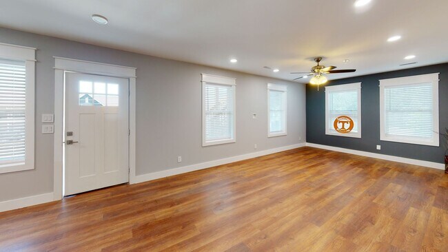 Foto del edificio - 1533 Forest Ave