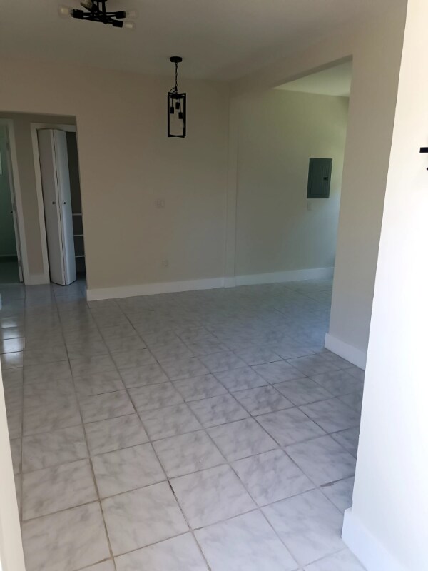 Foto del edificio - 2489 SW 27th St