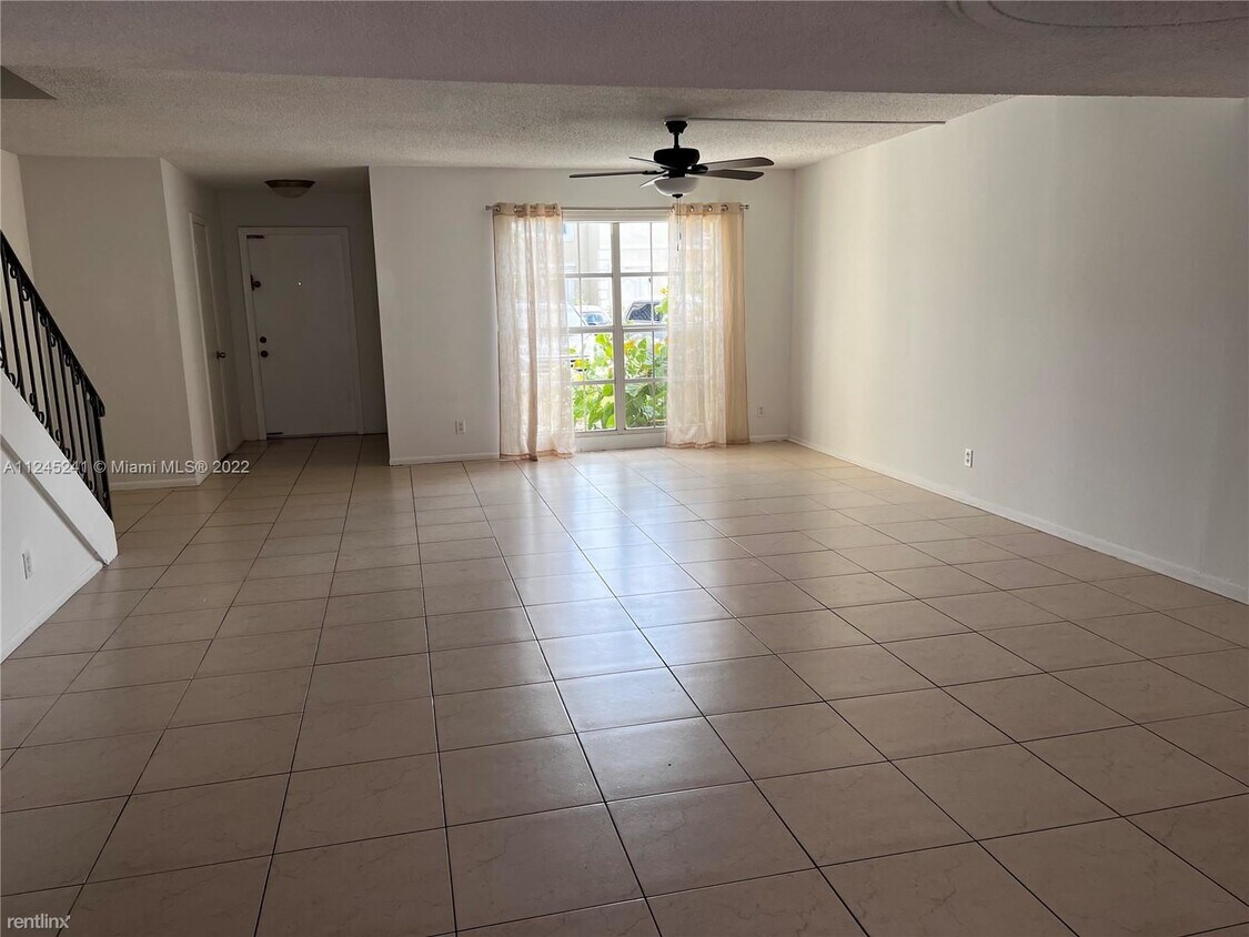 2 br, 2.5 bath Townhome 2410 NE 10th St Townhome Rentals in