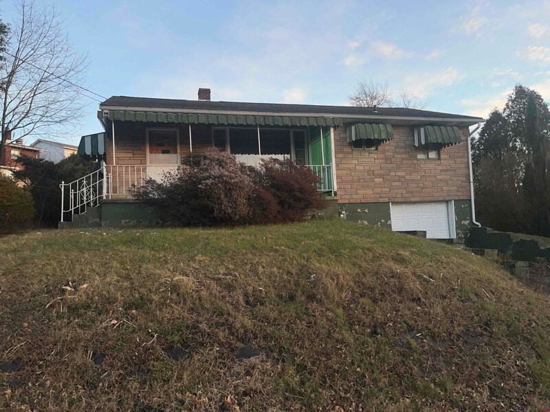 Primary Photo - 419 Eliza St