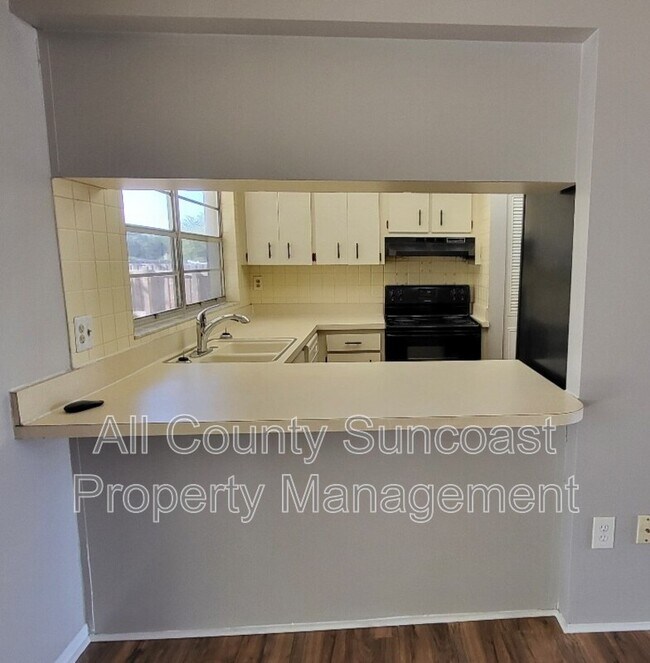 Foto del edificio - 2632 E Ridge Dr