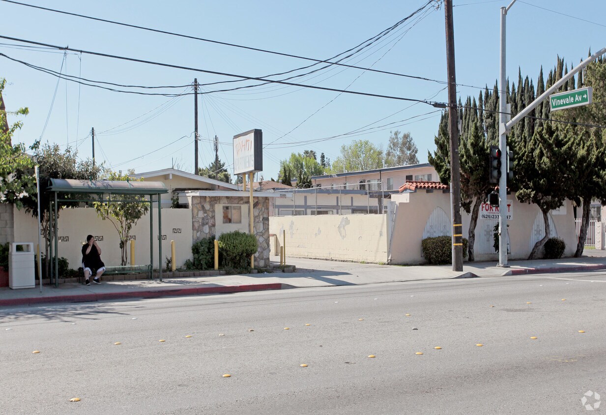 Foto del edificio - 4720-4726 Florence Ave
