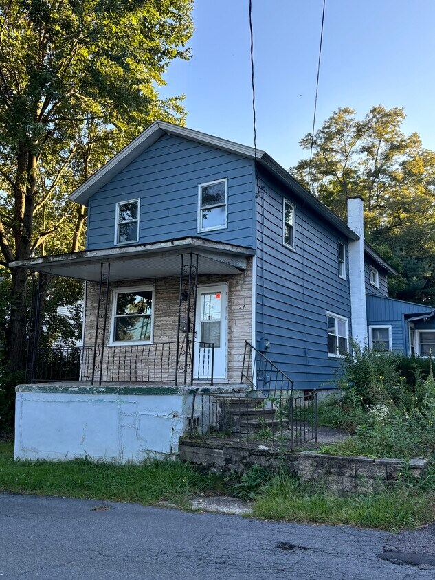 Primary Photo - 26 Howard St