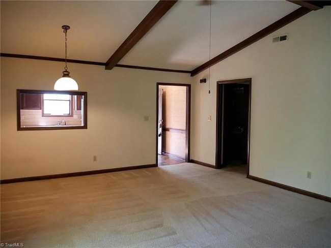 Building Photo - 704 Aspen Trail