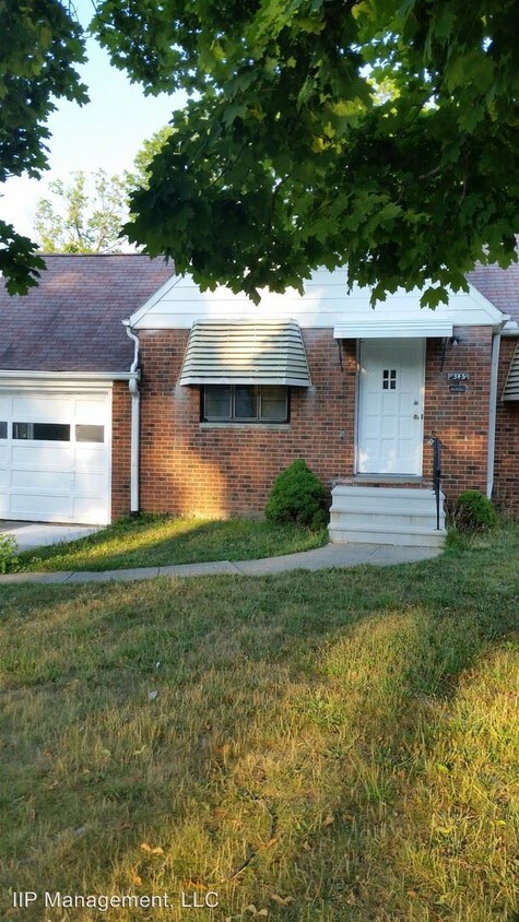 Primary Photo - 345 E 264th St