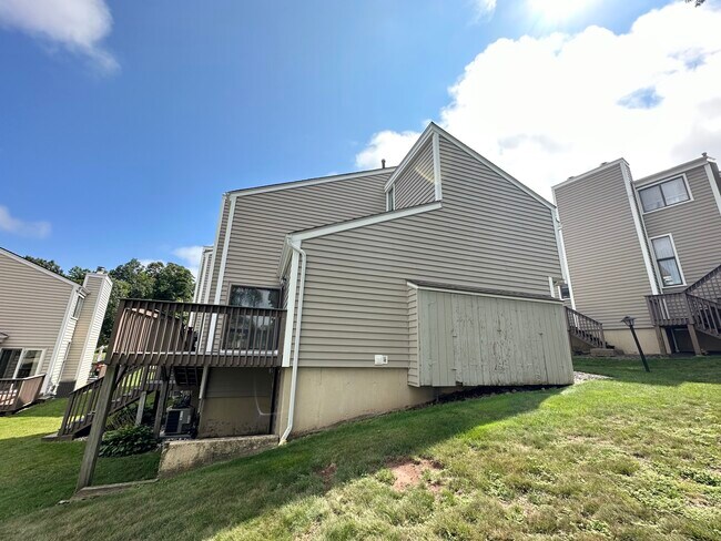 Foto del edificio - 81 Monticello Dr