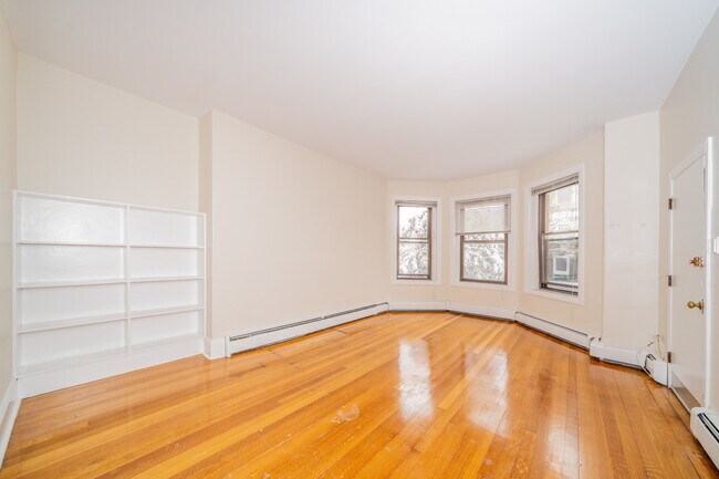 Foto del edificio - 1728 Beacon St