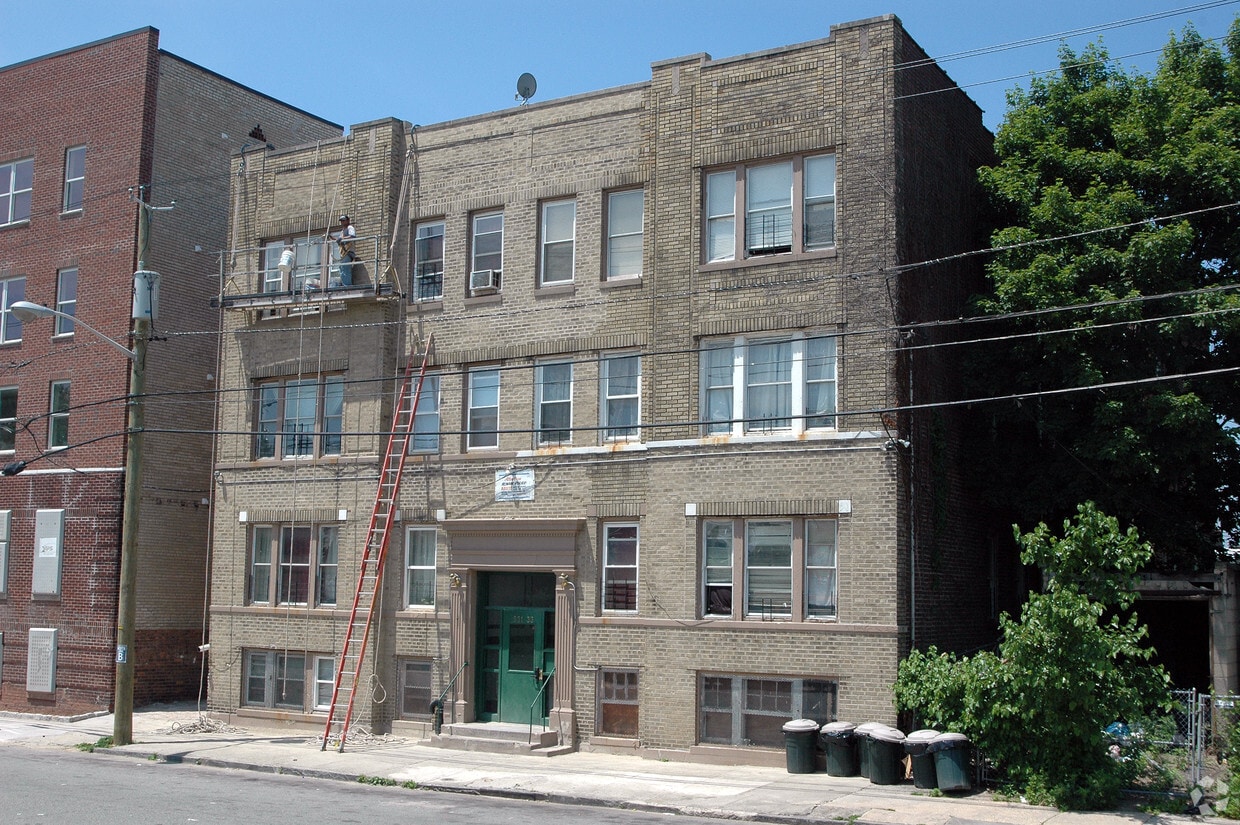 Building Photo - 531-533 S 16th St