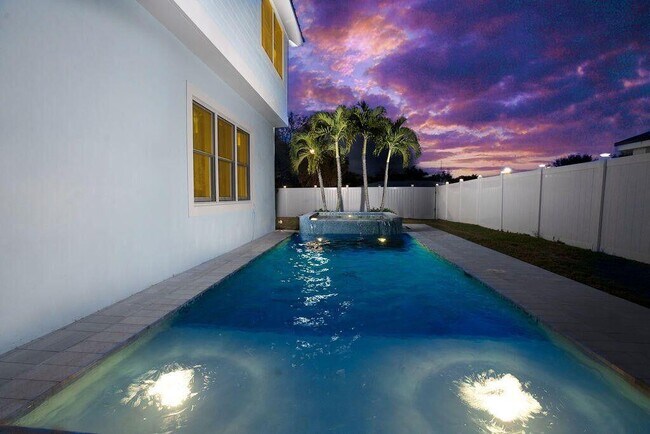 Foto del edificio - 100 Norwood Rd
