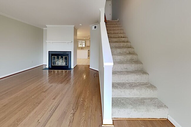 Foto del edificio - 120 Spring Place Drive